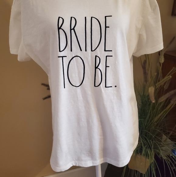 RAE DUNN Bride To Be T-shirt  👰‍♂ - Picture 4 of 10